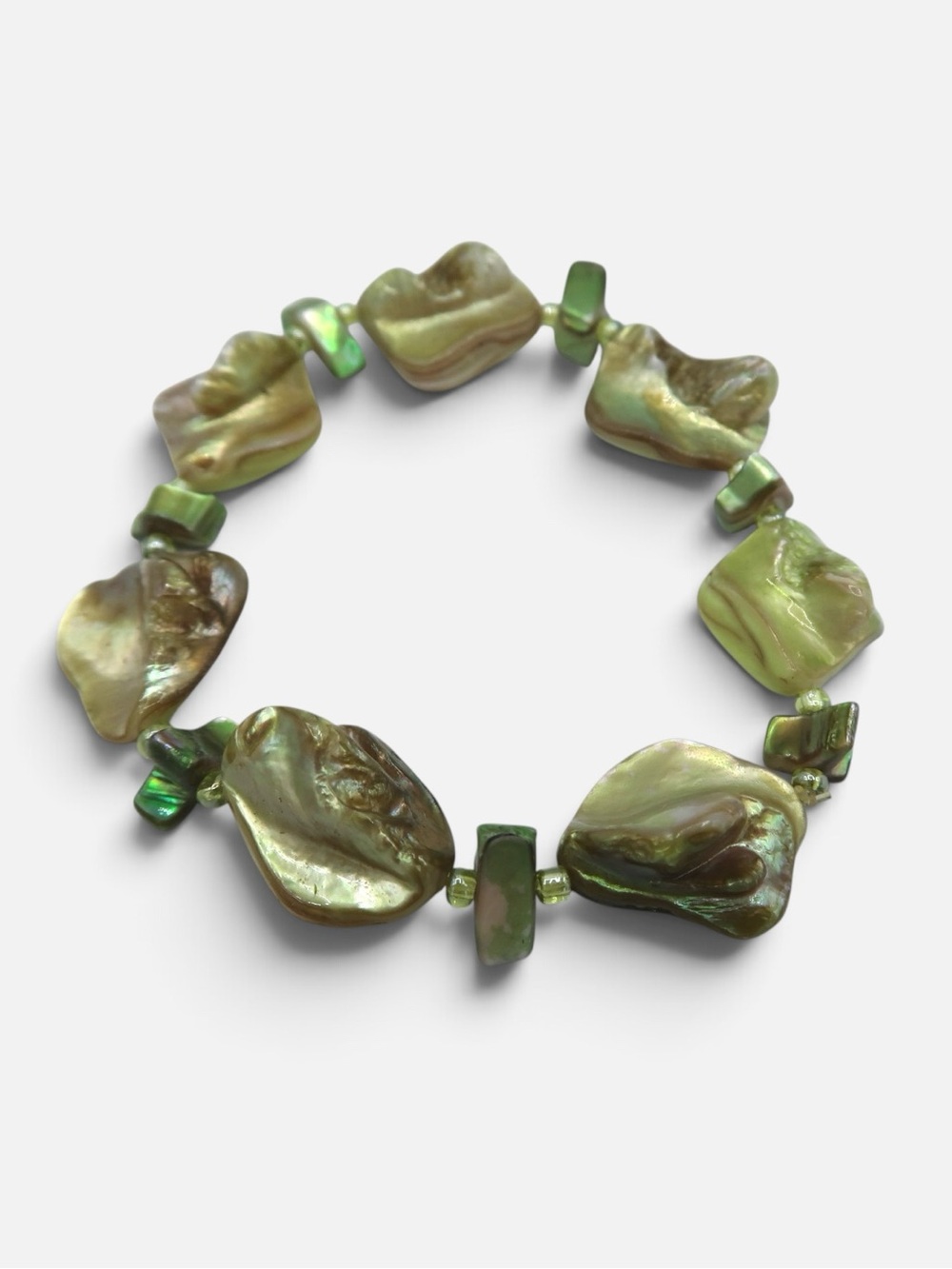 GREEN FRESHWATER PEARL BRACELET